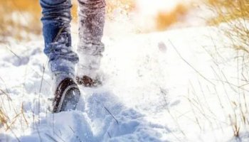 Звуки шагов по снегу