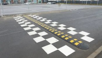 Звуки лежачего полицейского