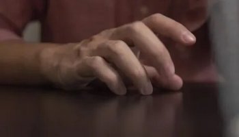 Звуки стука пальцев