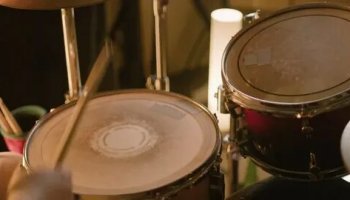 Звуки барабанной дроби