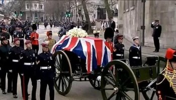 Звуки похоронного марша