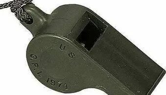 Звуки полицейского свистка