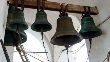 Звуки церковных колоколов