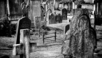 Звуки кладбища