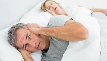 Звуки храпа