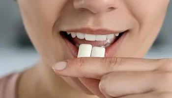 Звуки жевания жвачки