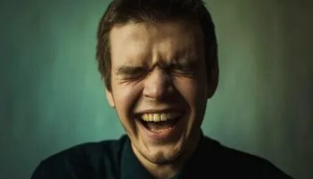 Звуки ухмылки