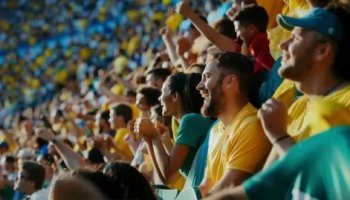 Звуки болельщиков