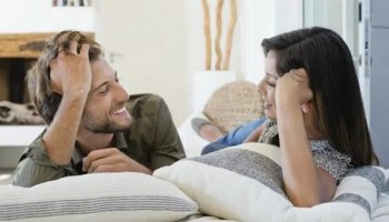 Звуки разговора жены с мужем