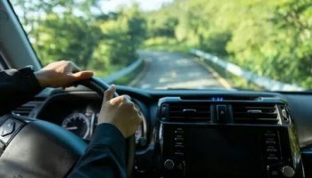 Звуки езды в автомобиле