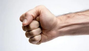 Звуки кулаков